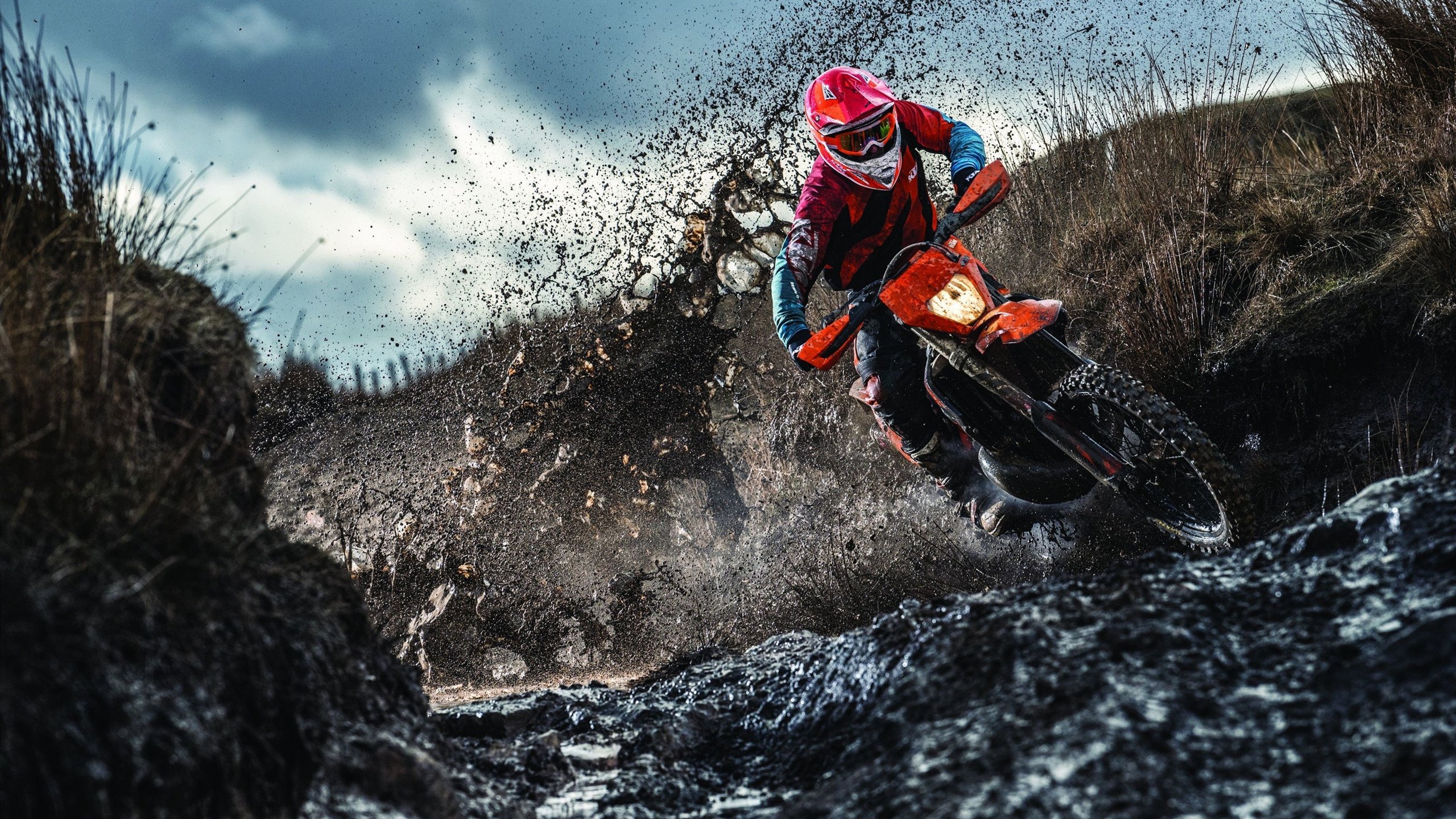 爱游戏 ayx 中国官方网站-查默斯冲刺阶段技压群雄，查尔莫斯得分